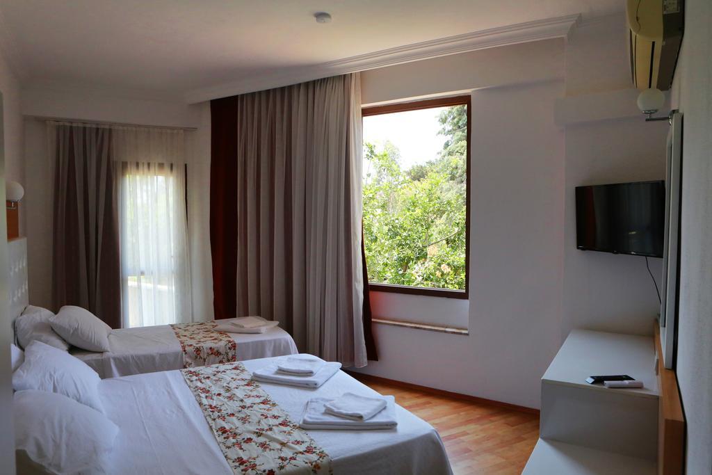 Ugur Otel Каш Стая снимка